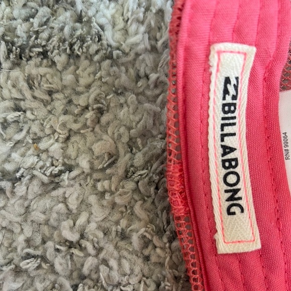 Billabong Pink and White adjustable Trucker Hat California Love with bear detail - Picture 7 of 8